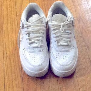 Wore only once just need a good cleaning will clean before I ship